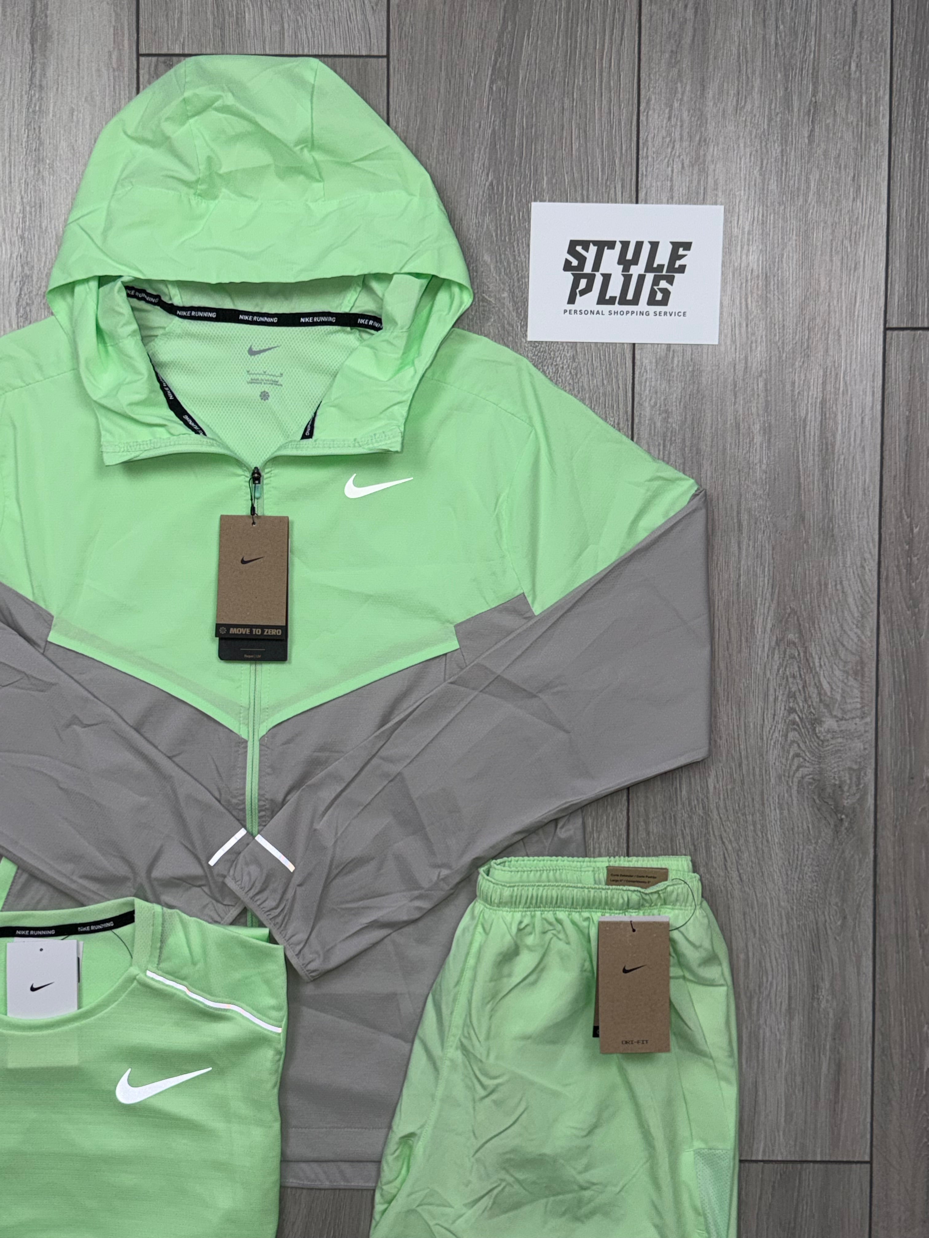 NIKE 3 PIECE REBEL WINDRUNNER VAPOUR GREEN SET